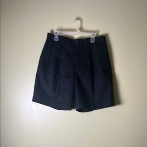 Nordstrom Black Flat Front Shorts Casual Style
Preppy , size 34 men short pants.